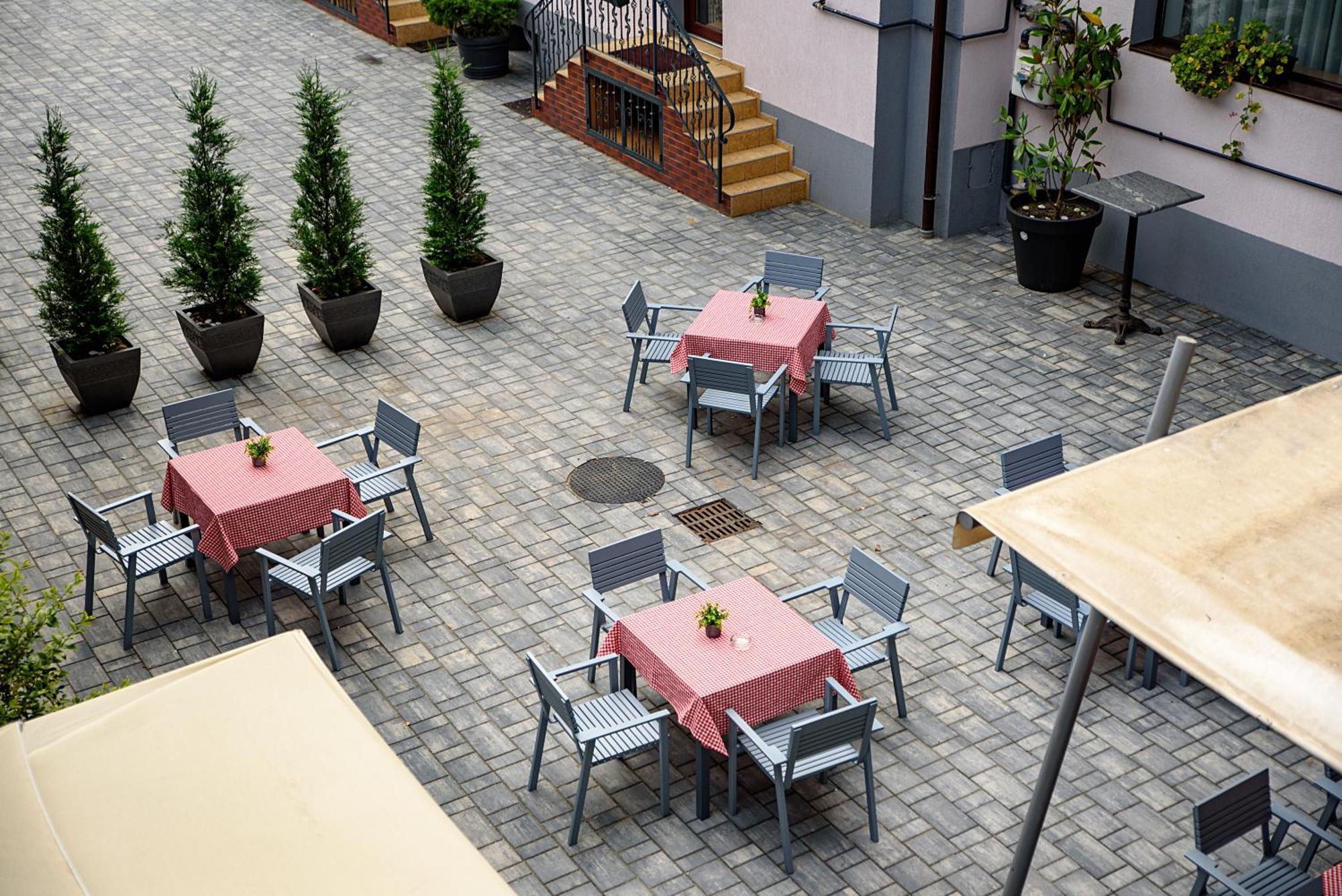 Hotel Stefani Sibiu Ngoại thất bức ảnh