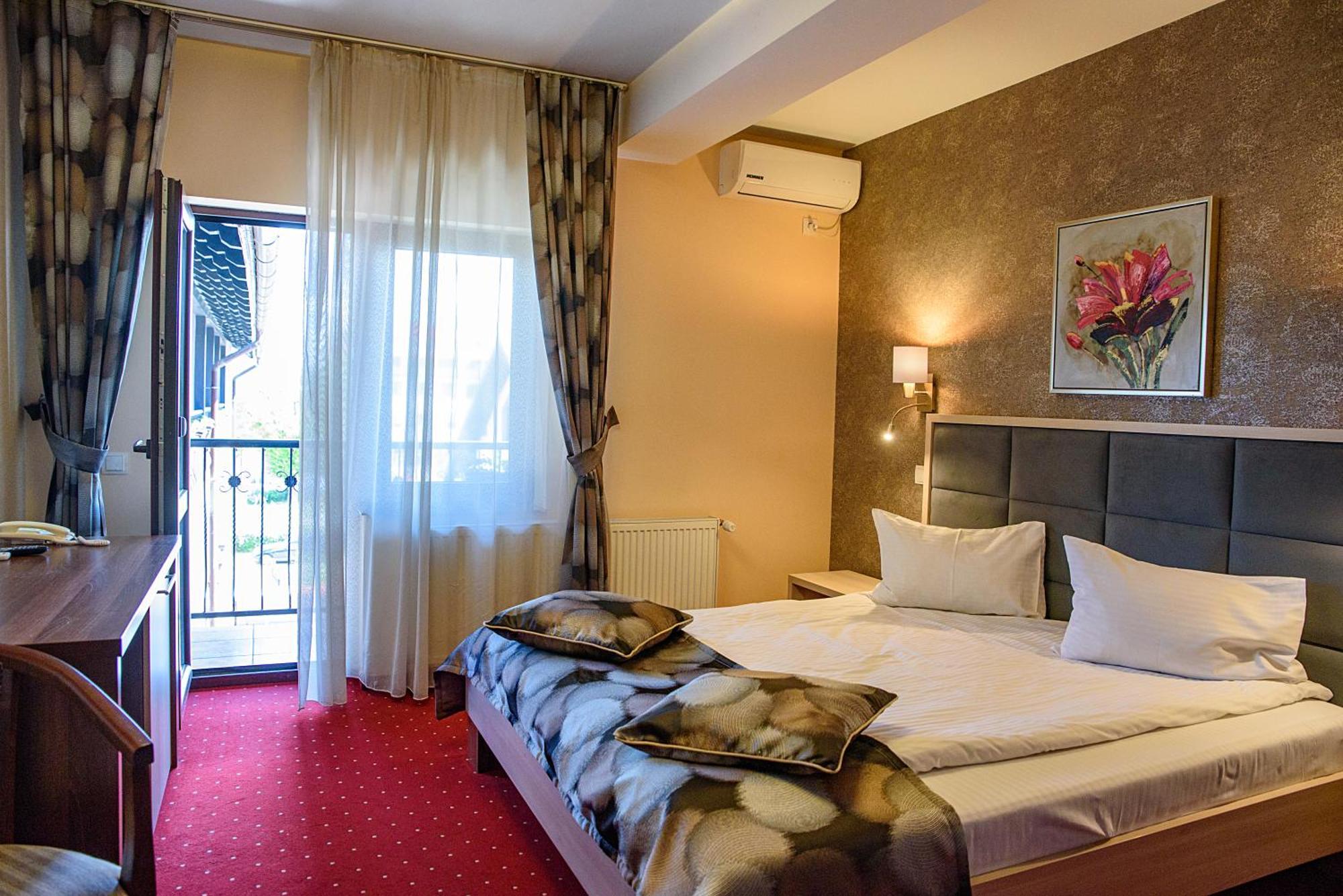 Hotel Stefani Sibiu Ngoại thất bức ảnh