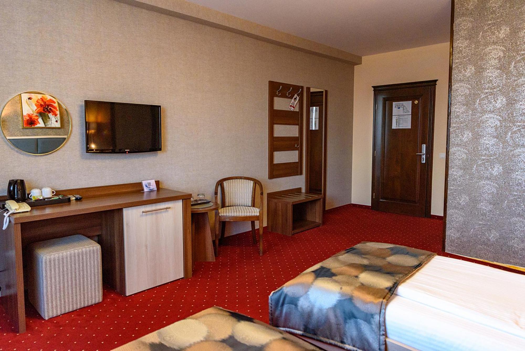 Hotel Stefani Sibiu Ngoại thất bức ảnh