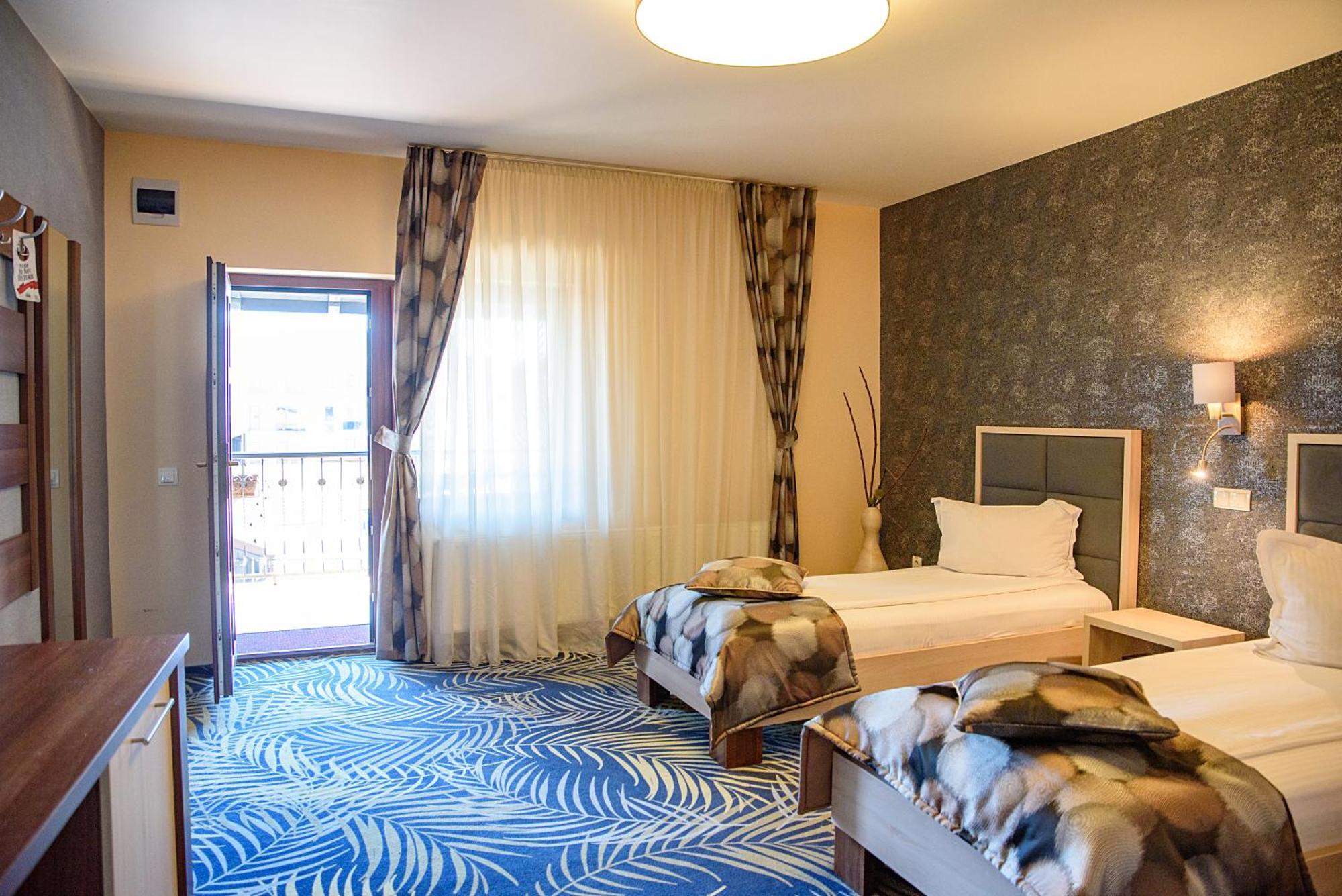 Hotel Stefani Sibiu Ngoại thất bức ảnh