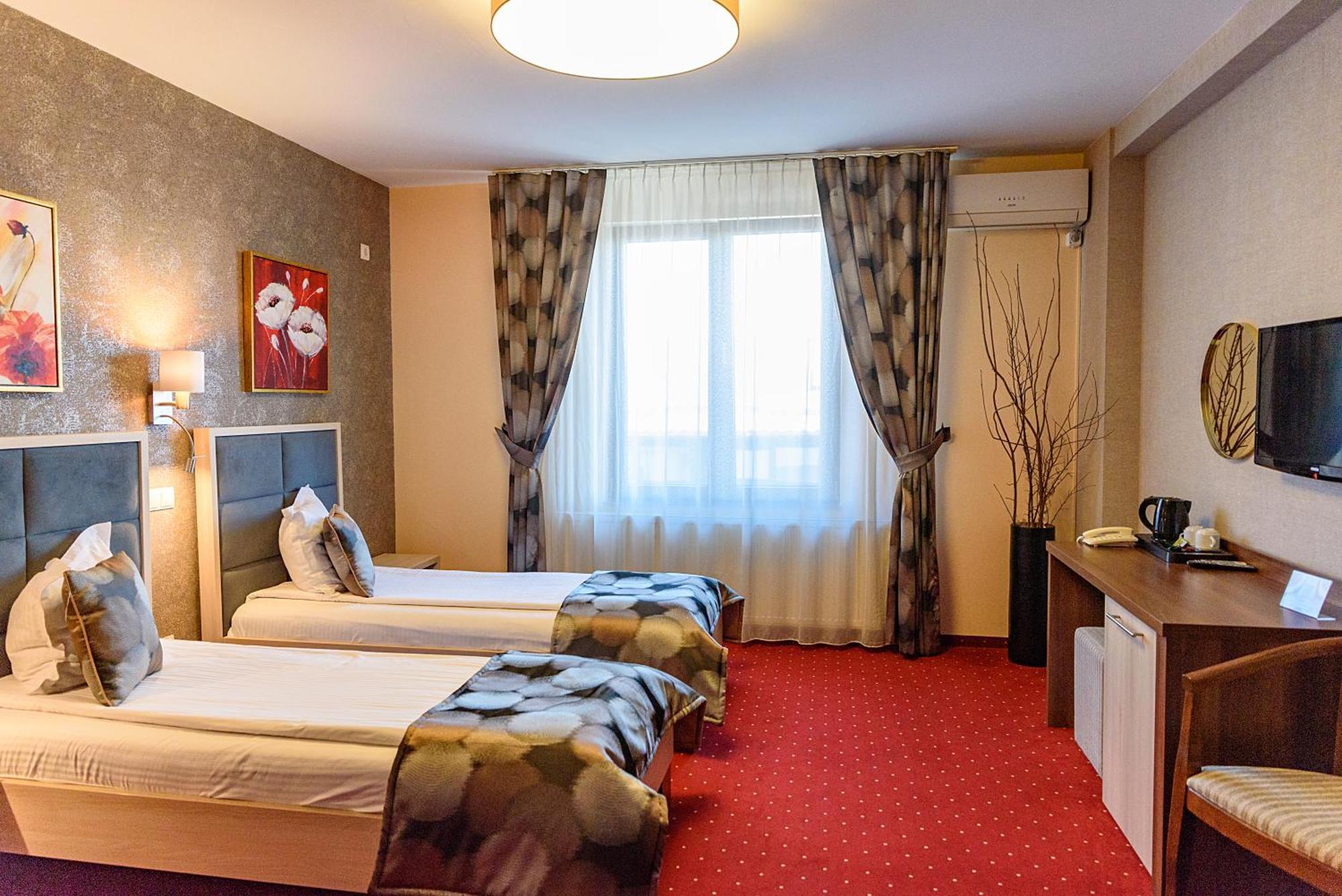 Hotel Stefani Sibiu Ngoại thất bức ảnh