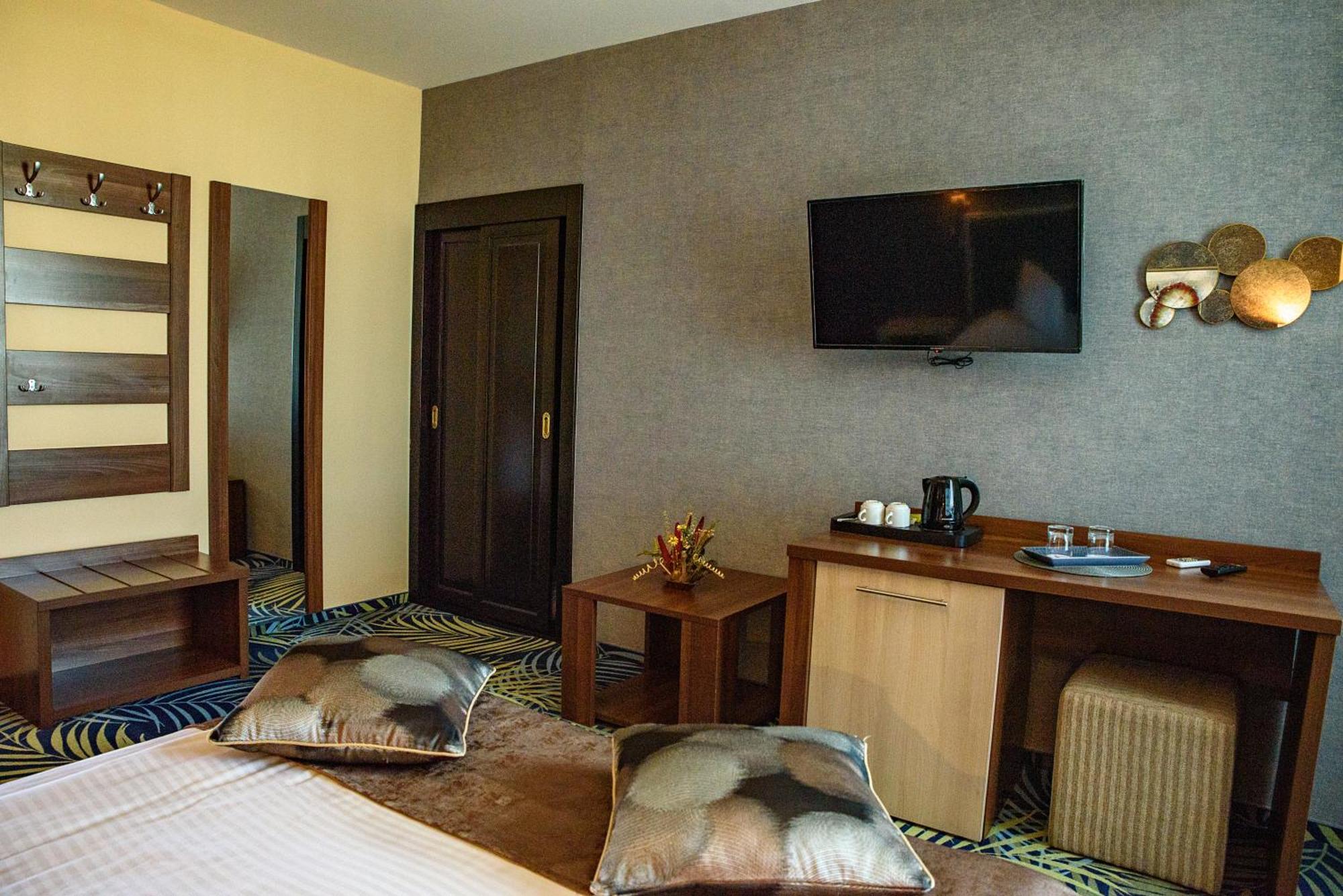 Hotel Stefani Sibiu Ngoại thất bức ảnh