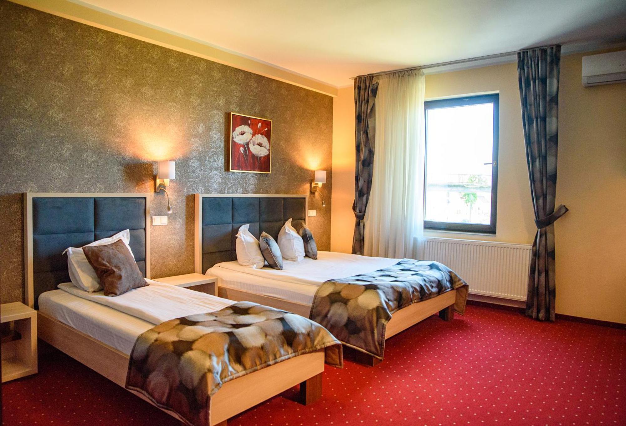Hotel Stefani Sibiu Ngoại thất bức ảnh
