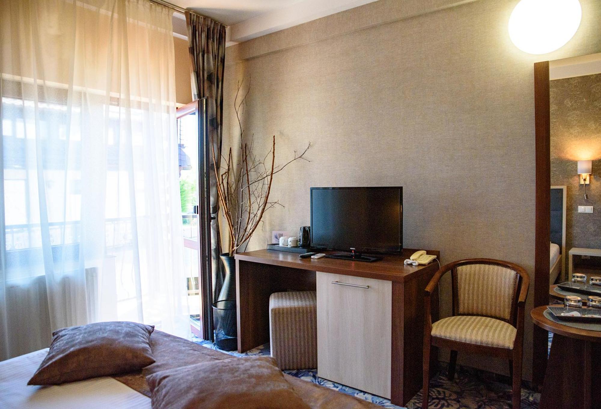 Hotel Stefani Sibiu Ngoại thất bức ảnh