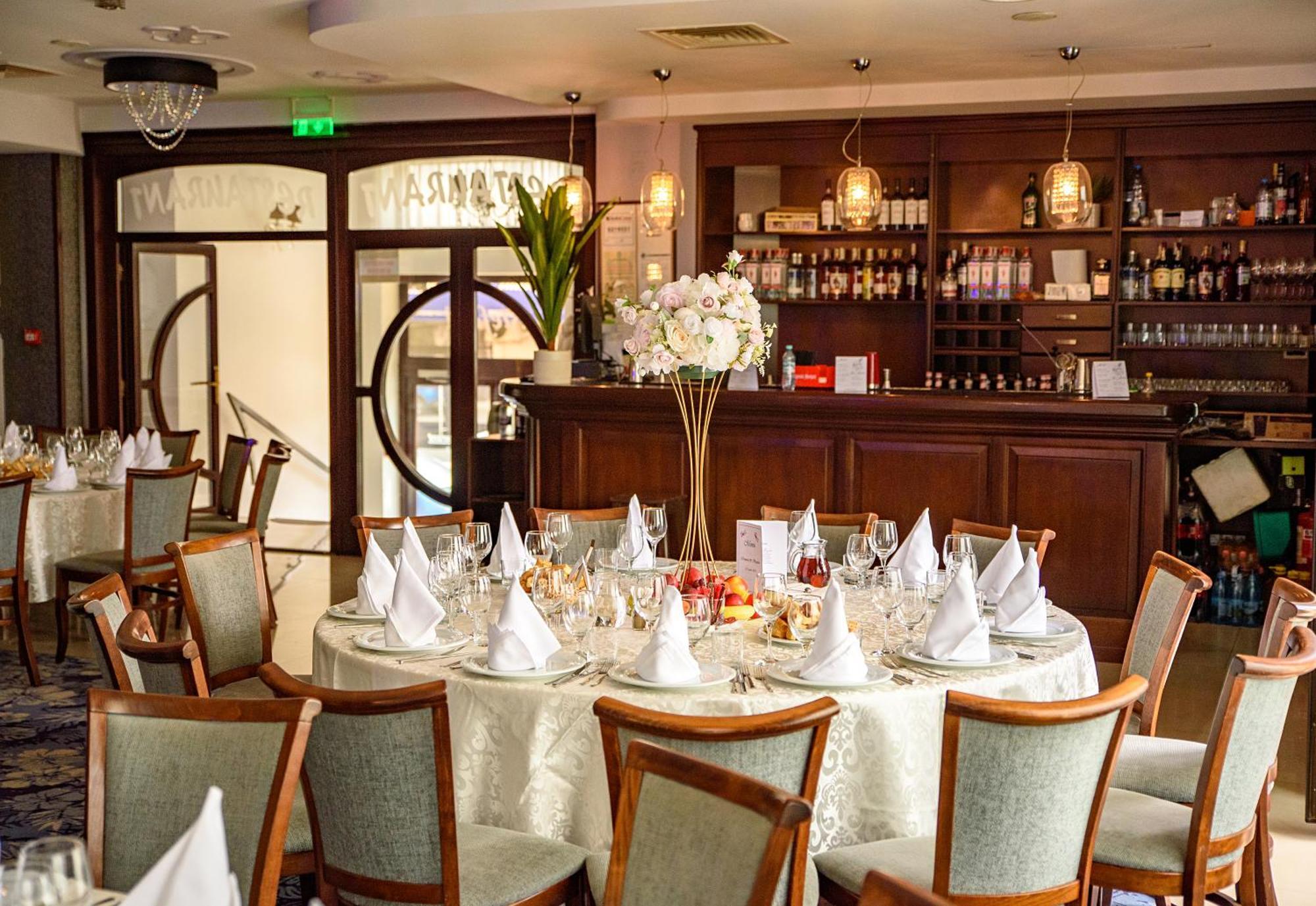 Hotel Stefani Sibiu Ngoại thất bức ảnh