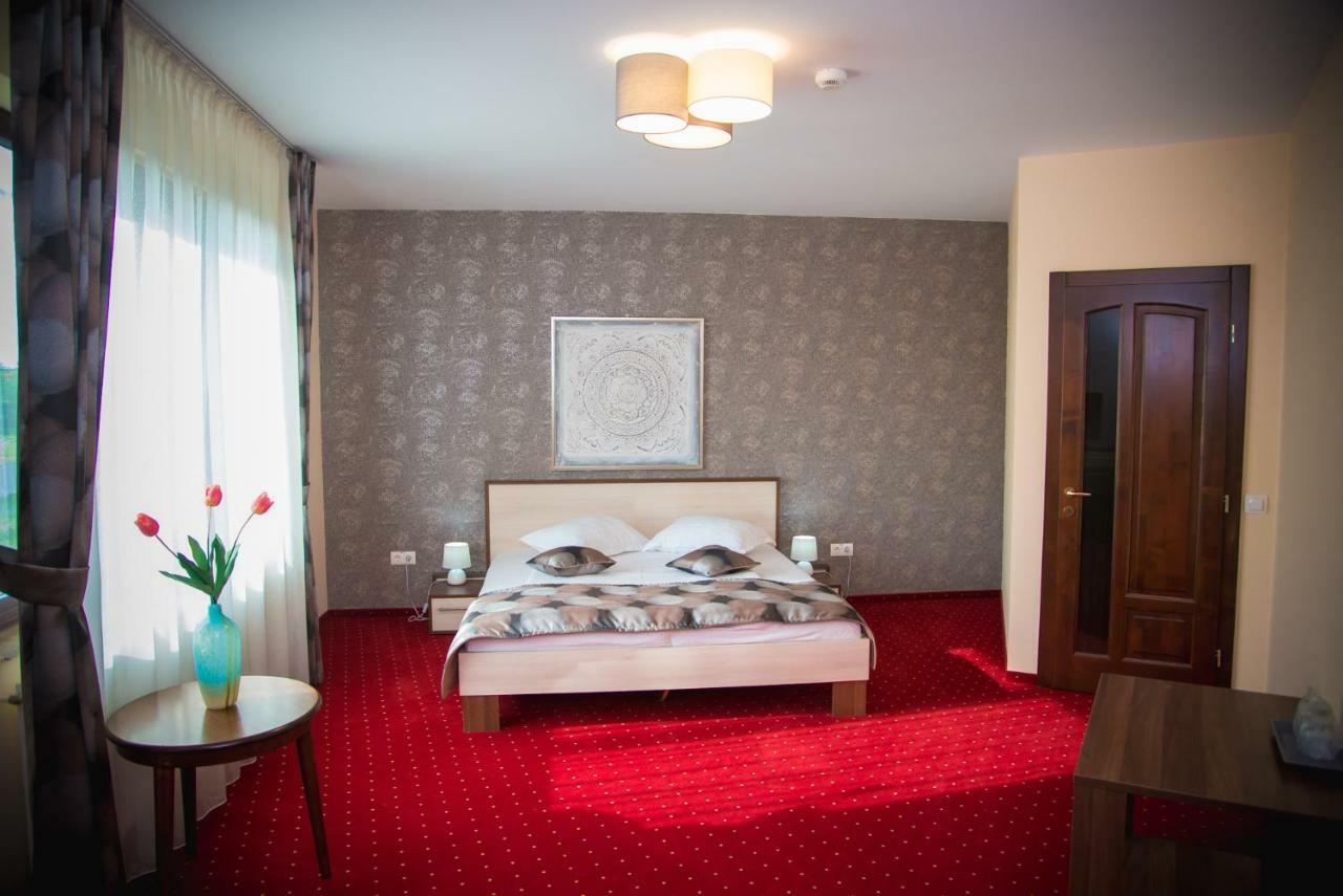Hotel Stefani Sibiu Ngoại thất bức ảnh